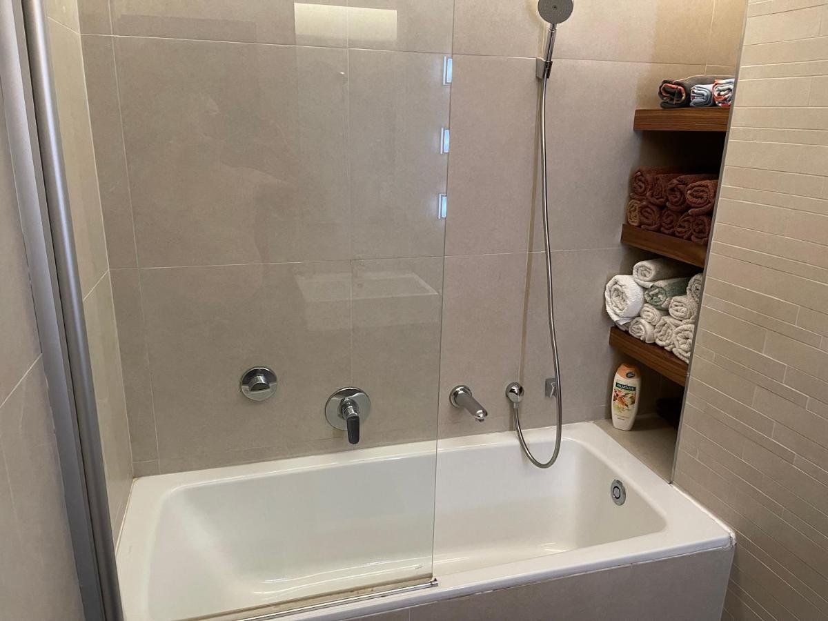 Deluxe Apartment With Pool In The Heart Of St Pauls Bay セント・ポールズ・ベイ エクステリア 写真