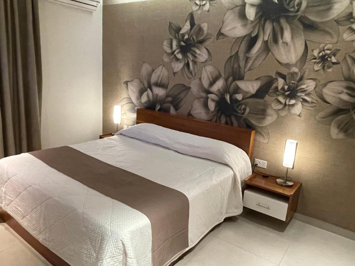 Deluxe Apartment With Pool In The Heart Of St Pauls Bay セント・ポールズ・ベイ エクステリア 写真
