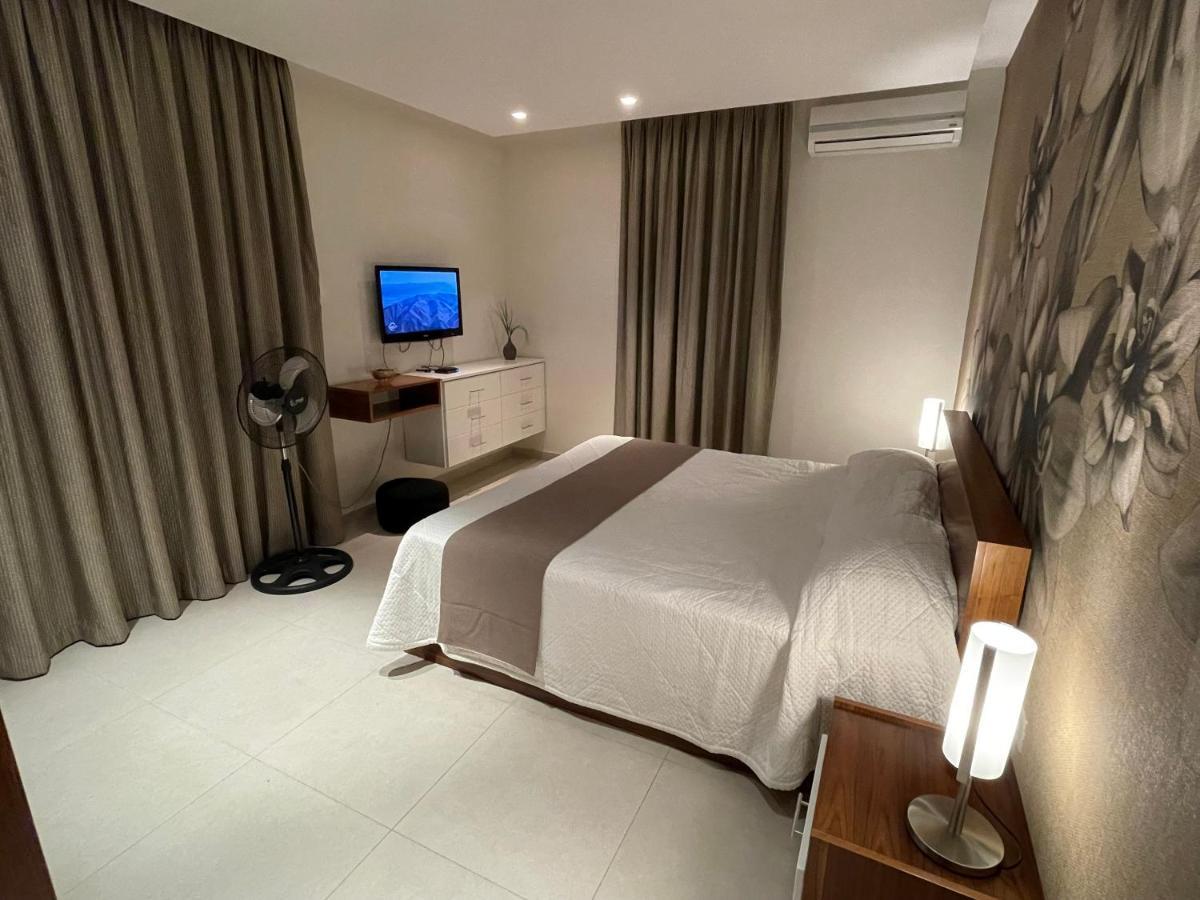 Deluxe Apartment With Pool In The Heart Of St Pauls Bay セント・ポールズ・ベイ エクステリア 写真